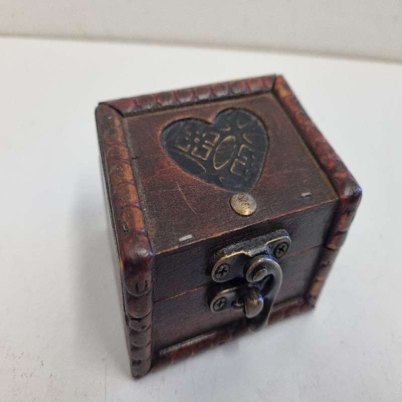 Small Wooden box with latch - perfect for storing rings