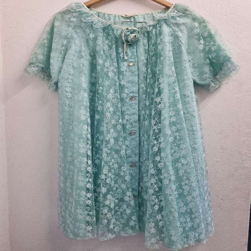 Beautiful Vintage Sleepwear / Gown - Size L