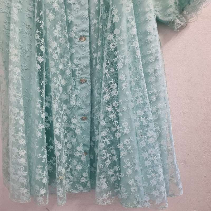Beautiful Vintage Sleepwear / Gown - Size L
