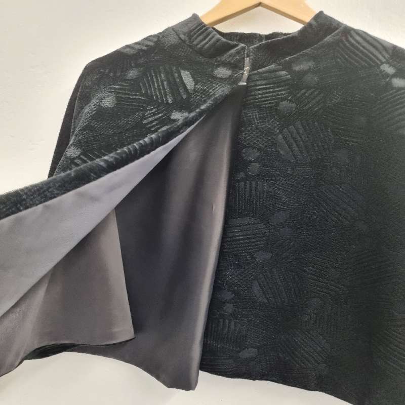 Beautiful Vintage Velvet Cape - Fully Lined - One size fits all