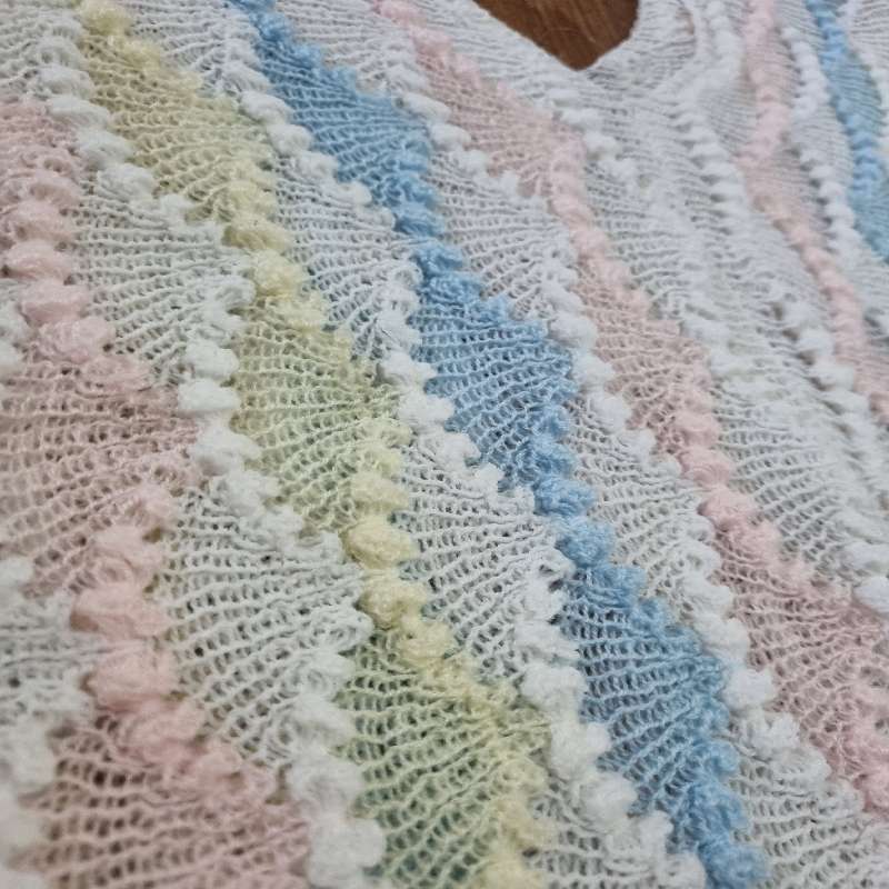 Beautiful Vintage Knitwear - Size M