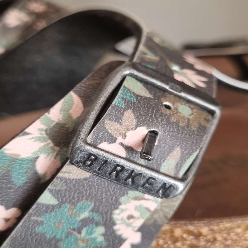 Floral Birkenstock Sandals - Size 6 / 39 - Perfect condition - Worn once