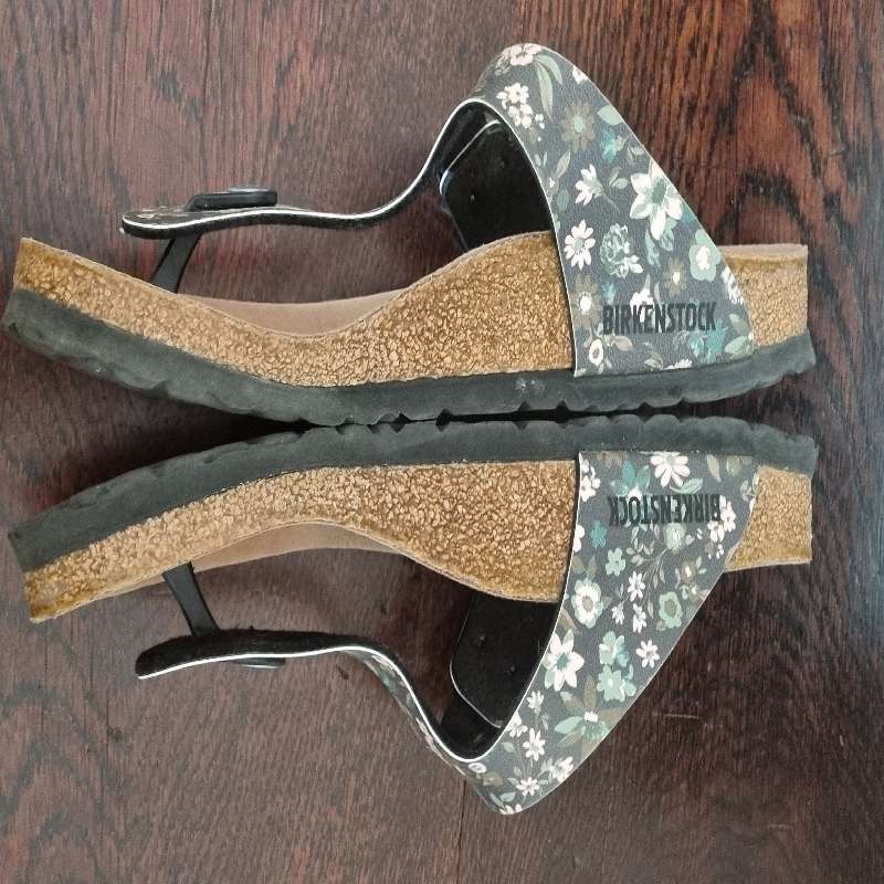 Floral Birkenstock Sandals - Size 6 / 39 - Perfect condition - Worn once