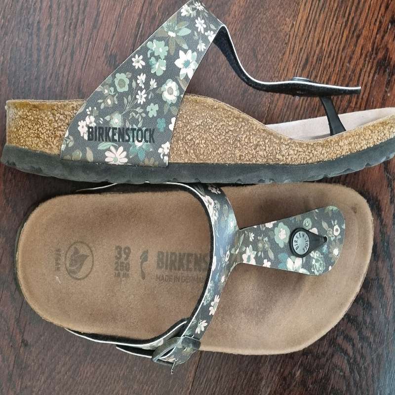Floral Birkenstock Sandals - Size 6 / 39 - Perfect condition - Worn once