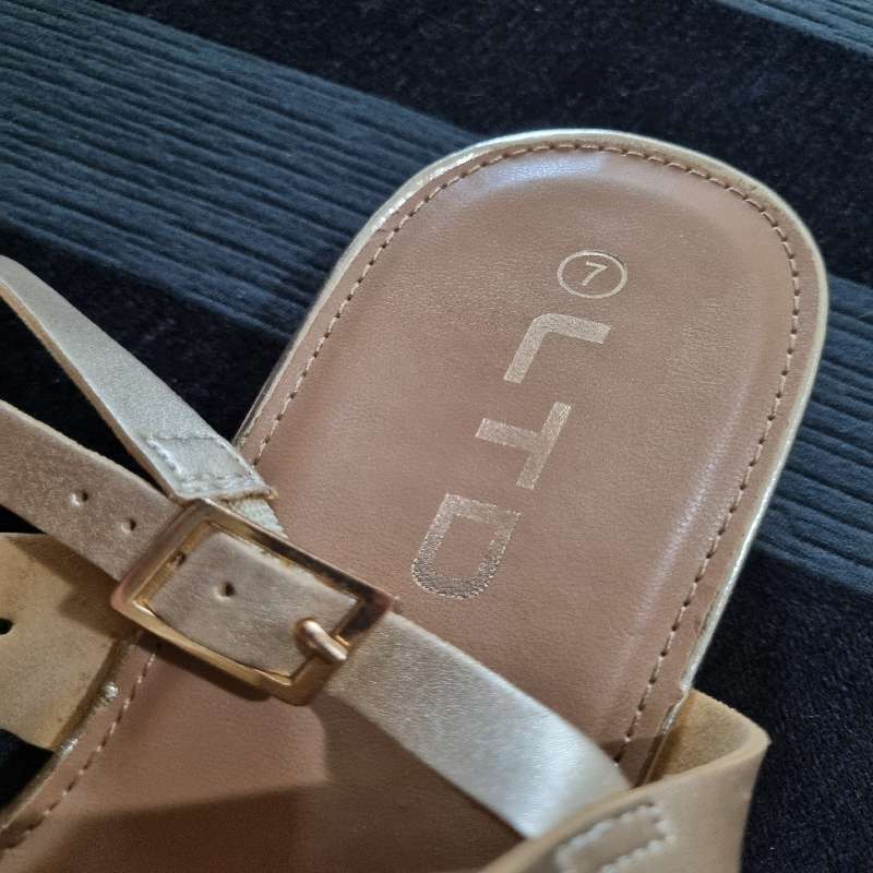 Gold Truworths Sandals - Size 7 - Perfect condition