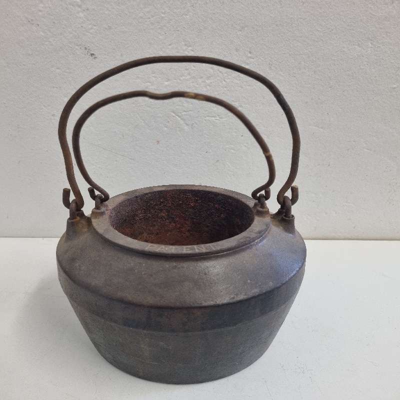 Antique Cast Iron 2 Piece Melting Pot