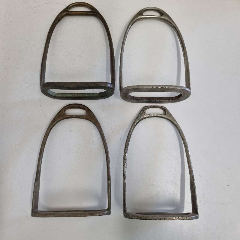 4 x Vintage Nickel Stirrups
