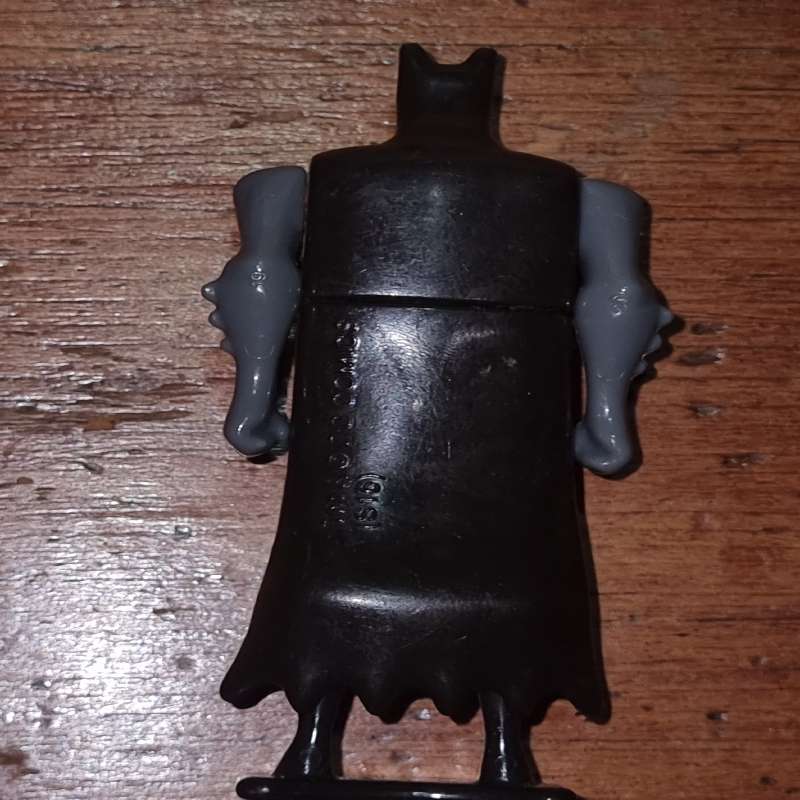 DC Comics Batman Figurine - 7cm
