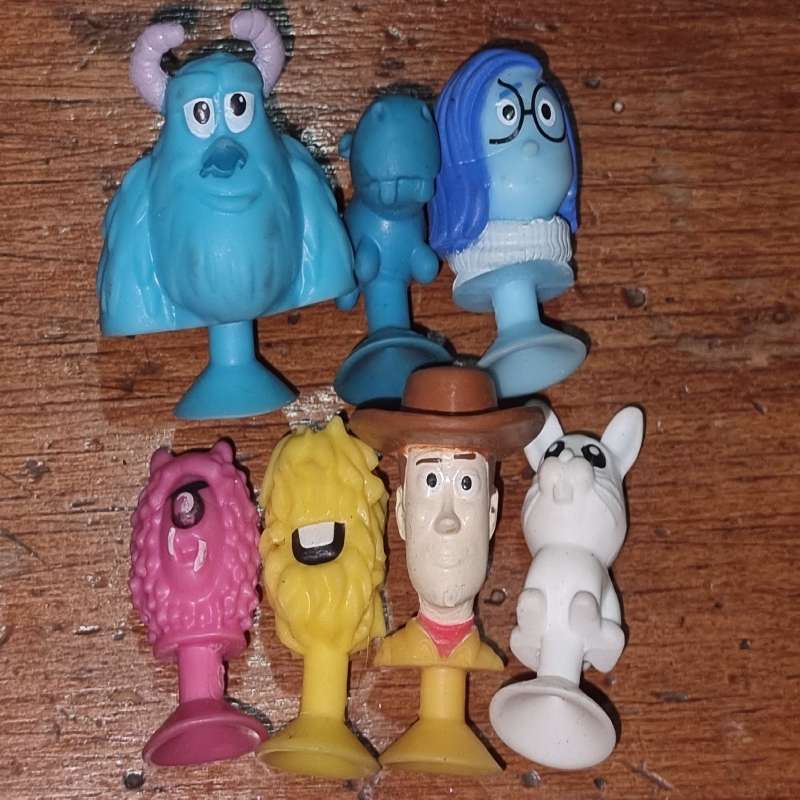 7 x Stikeez
