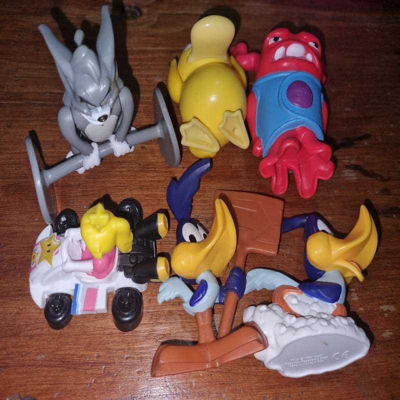 6 x MacDonald's Toys