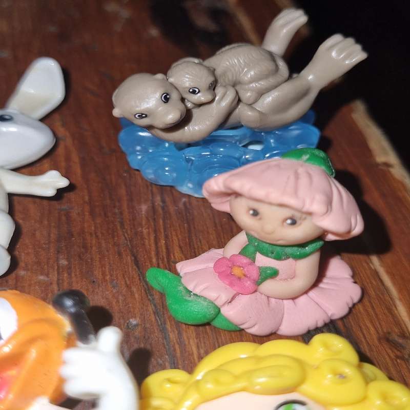 16 x Miniature Toy Figurines