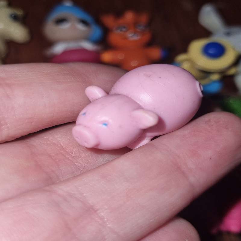 16 x Miniature Toy Figurines