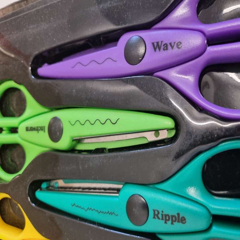Set of 6 craft scissor - all sharp and working perfectly