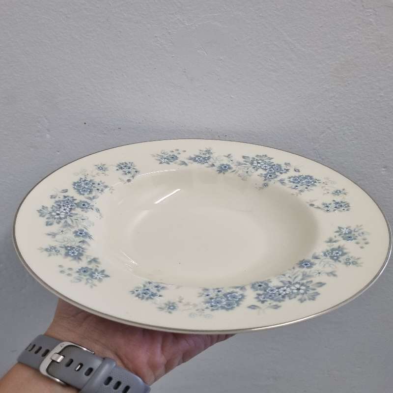 Royal Doulton Soup Dish - The Romance Collection Michelle - English Fine Bone China