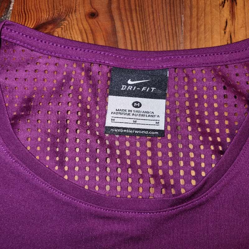 Nike Dri-Fit T-Shirt - Size M - Lovely Colour, Perfect Condition
