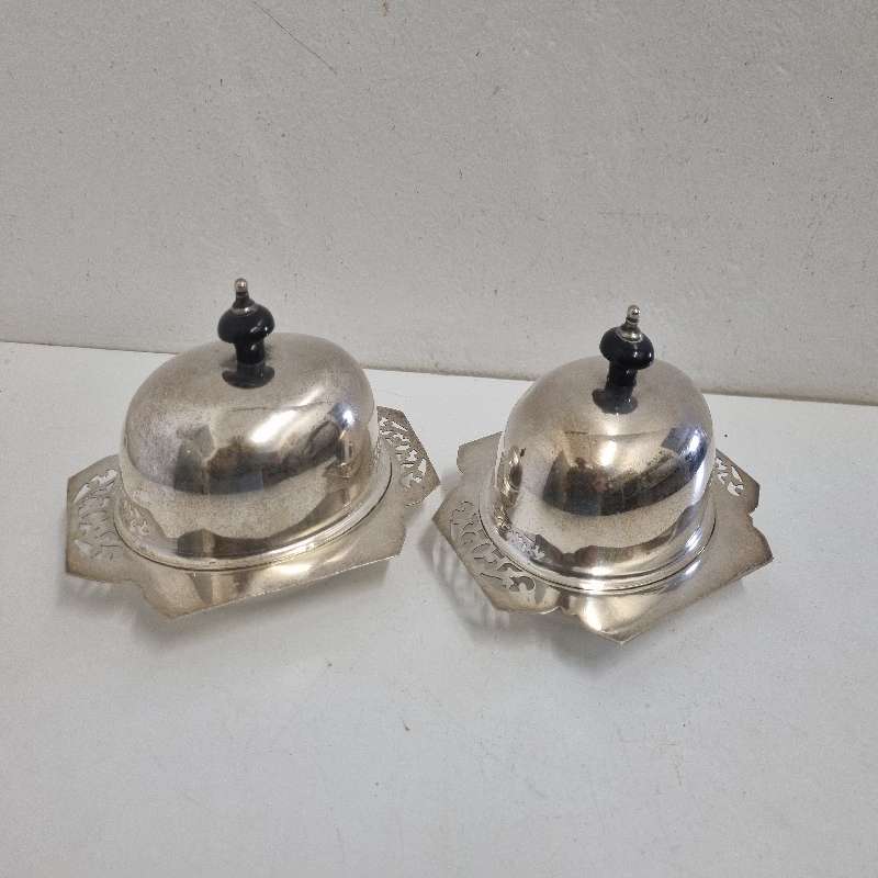 2 x EPNS Silver Plated Trays with lids