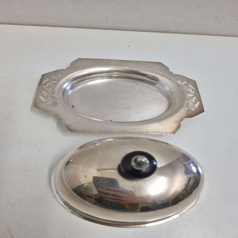 2 x EPNS Silver Plated Trays with lids