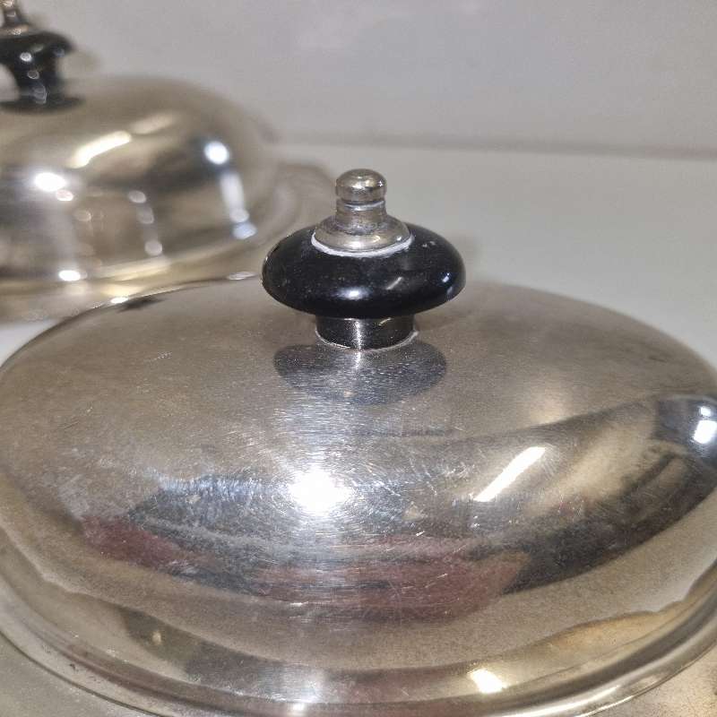 2 x EPNS Silver Plated Trays with lids