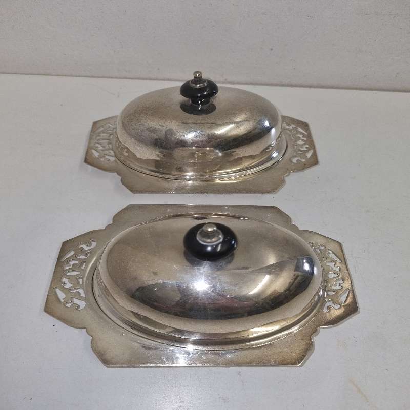 2 x EPNS Silver Plated Trays with lids
