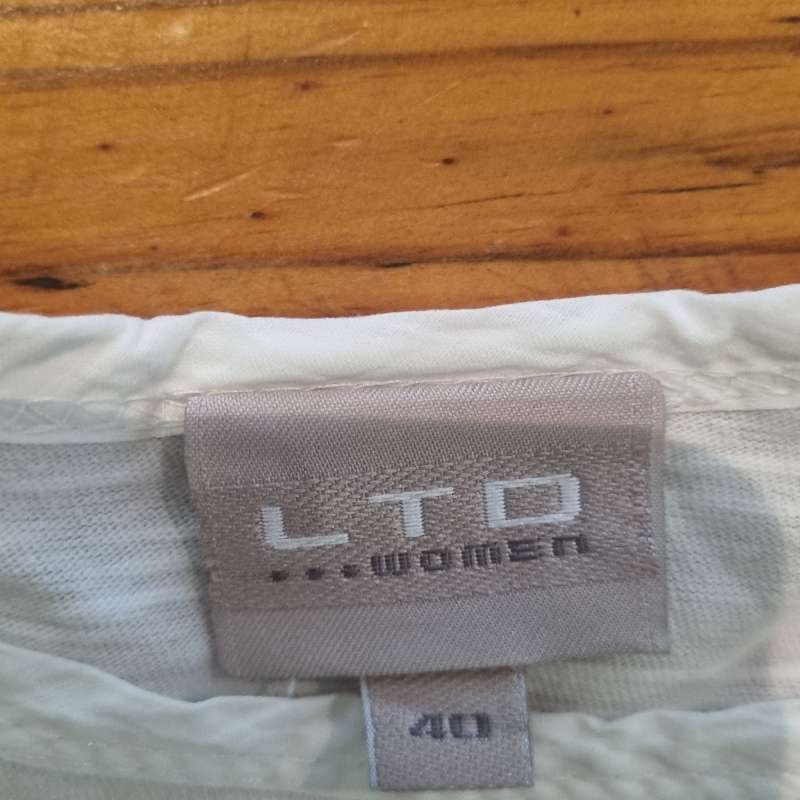 Truworths LTD summer top - 100% Cotton - Size 40