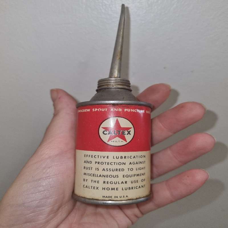 Rare vintage Caltex home lubricant oil spout can of 50's made in U.S.A. - 3 Fluid Ozs