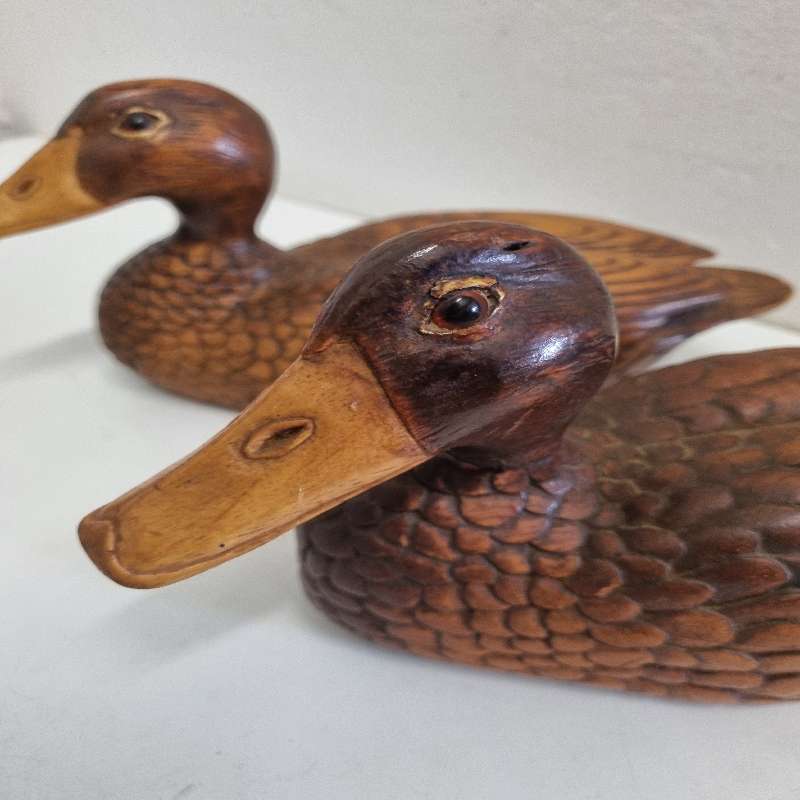 2 x Collectible wooden ducks - Great Detail