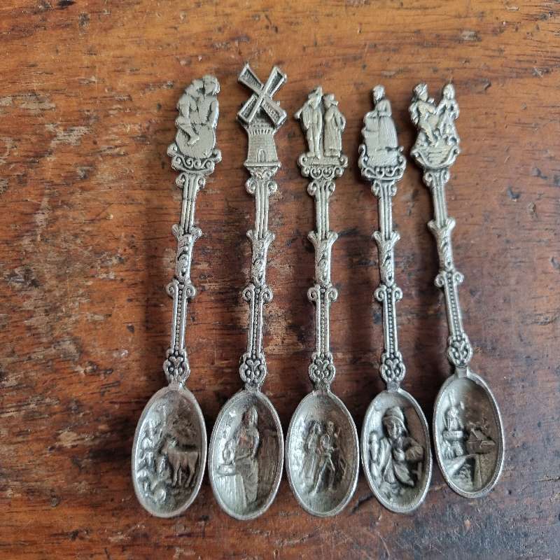 5 x Vintage mini spoons - Length - 8.5cm