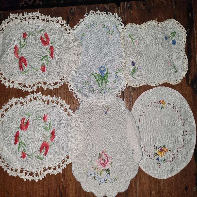6 x Small Vintage Embroidered Doilies