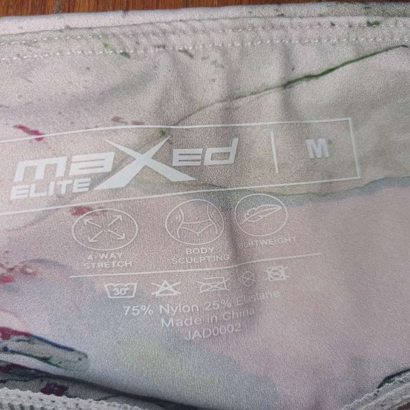 Maxed Elite Fitness Tights - Size M- with pockets