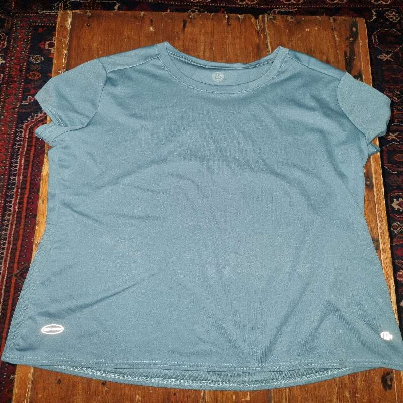 2 x Totalsports XL Fitness T-Shirts