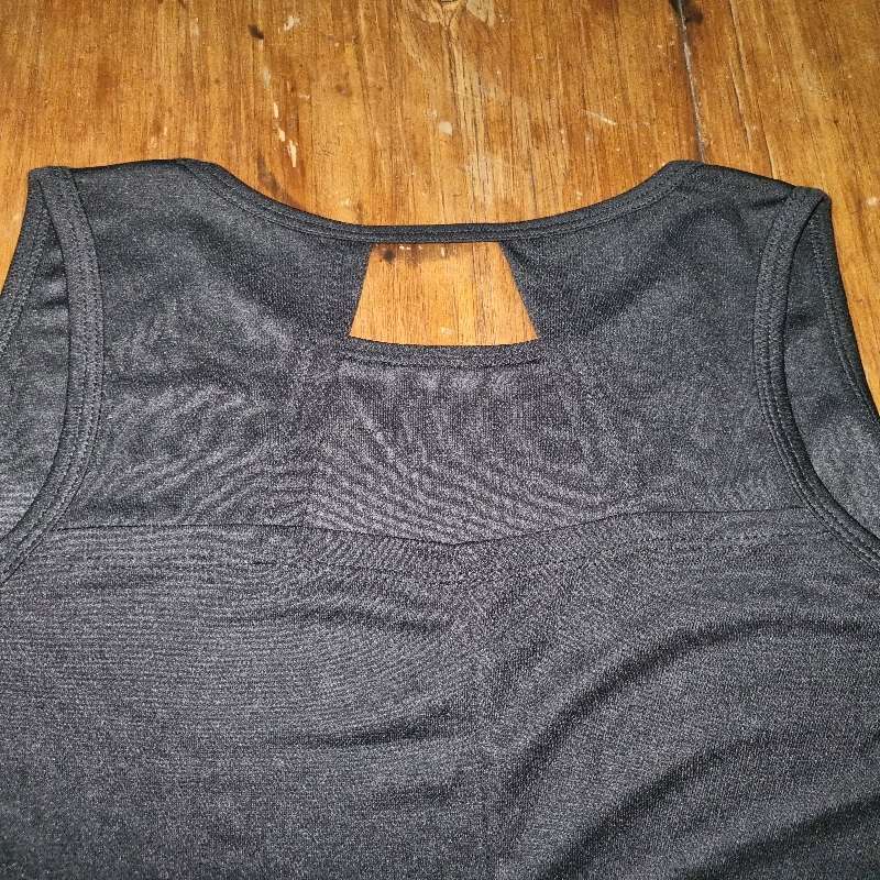 Totalsports Fitness Top - Size M