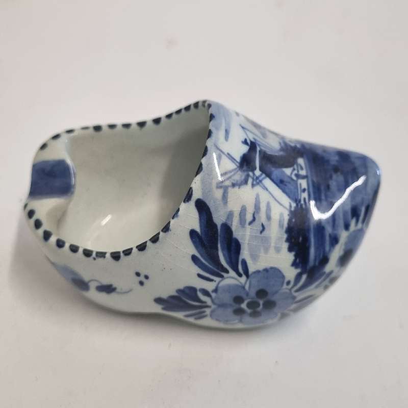 Small Delft Ashtray - Holland - Great Detail