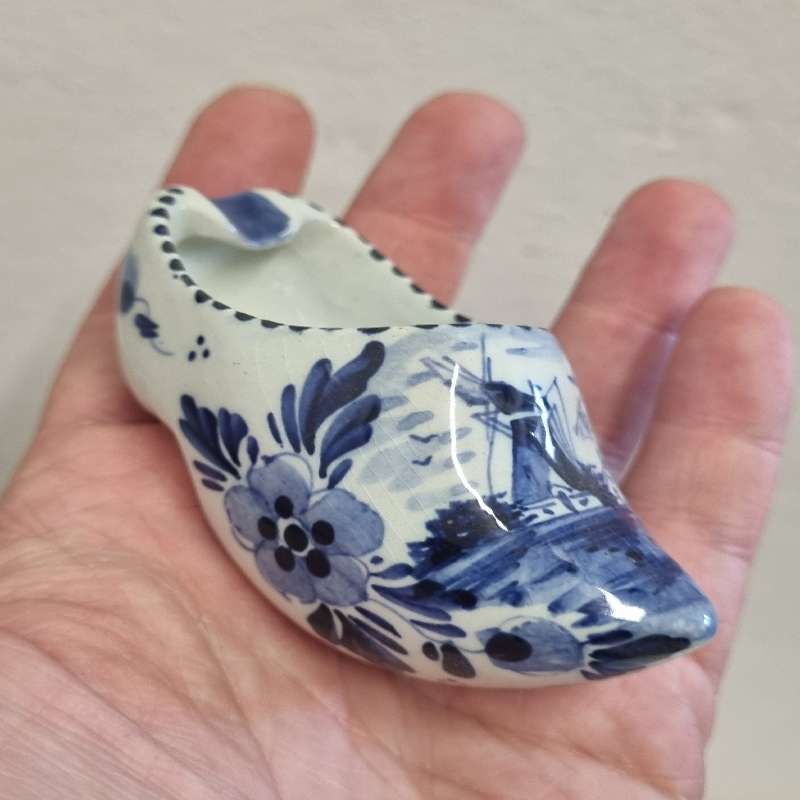 Small Delft Ashtray - Holland - Great Detail