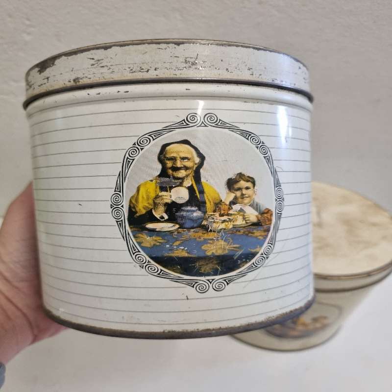 2 x Vintage Mazzawattee Tea tins