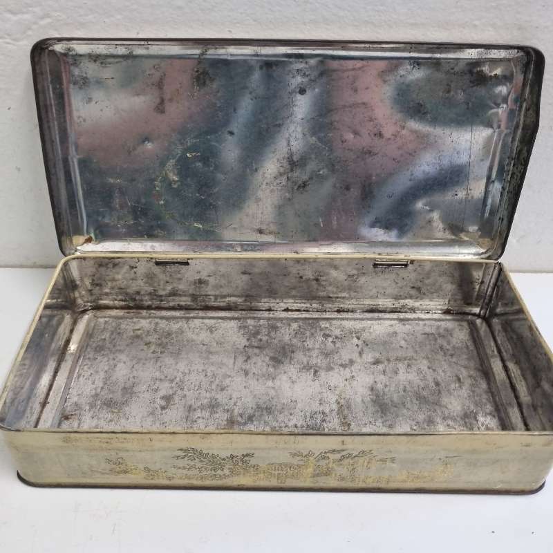 Vintage Milady Confectionery Tin - Waller and Hartley Ltd - Blackpool England
