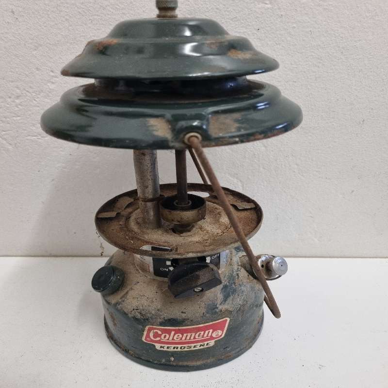 Vintage Coleman Lantern - No glass - See pictures.  What you see is what you get