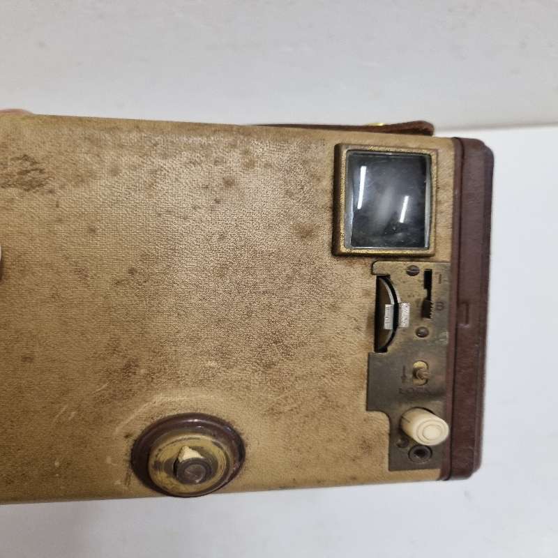 Brownie Flash IV Camera - Not Tested - See pictures