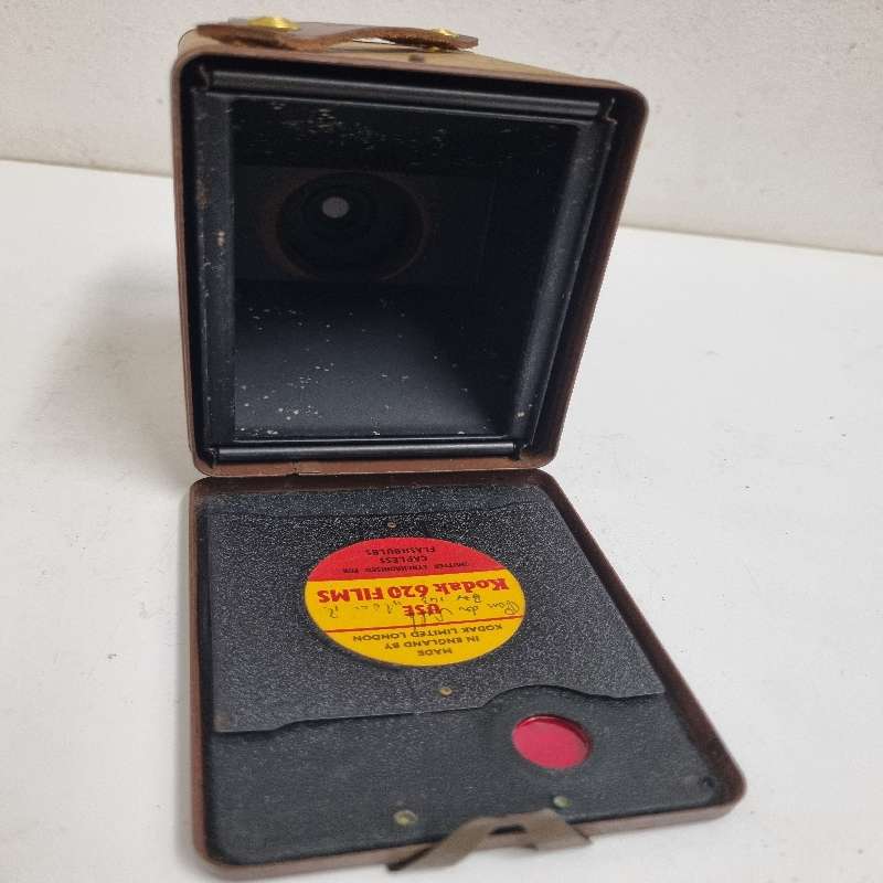 Brownie Flash IV Camera - Not Tested - See pictures