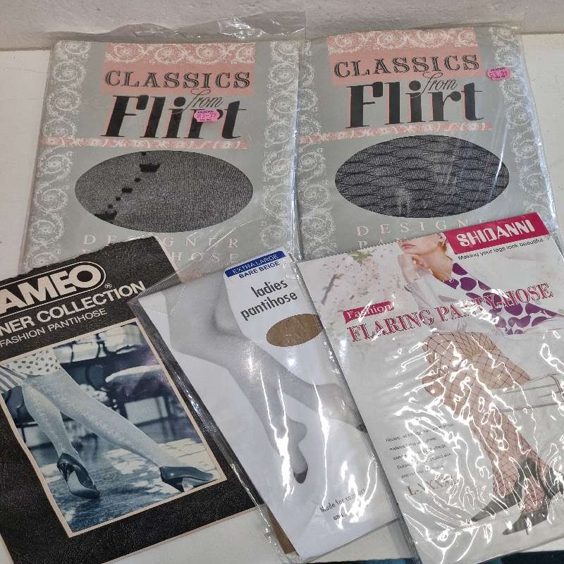 5 x pairs of Vintage Stockings - Size L / XL - Incl. Cameo, Flirt, etc