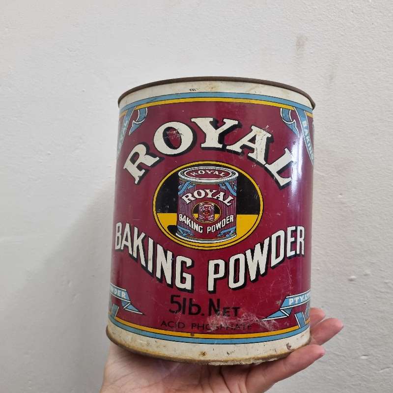 Antique tin - Vintage Royal Baking Powder Tin 5lb. Net made in South Africa - Rare Find!!