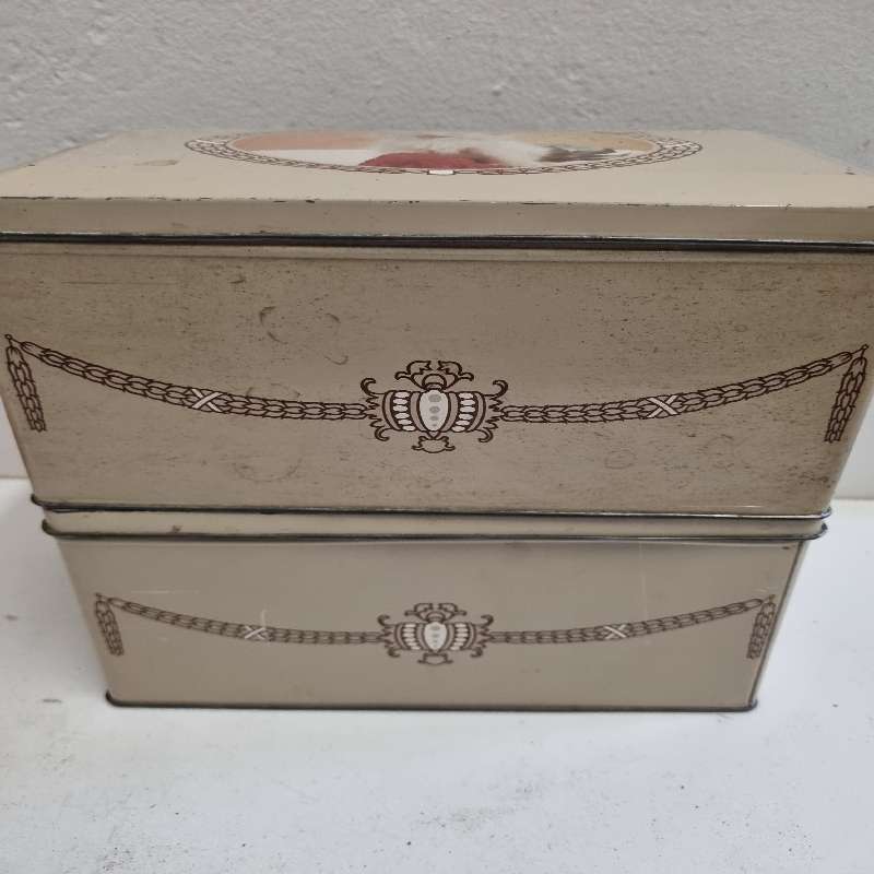 Vintage Tins - 2 x Pyotts Biscuits Tins with cat detail