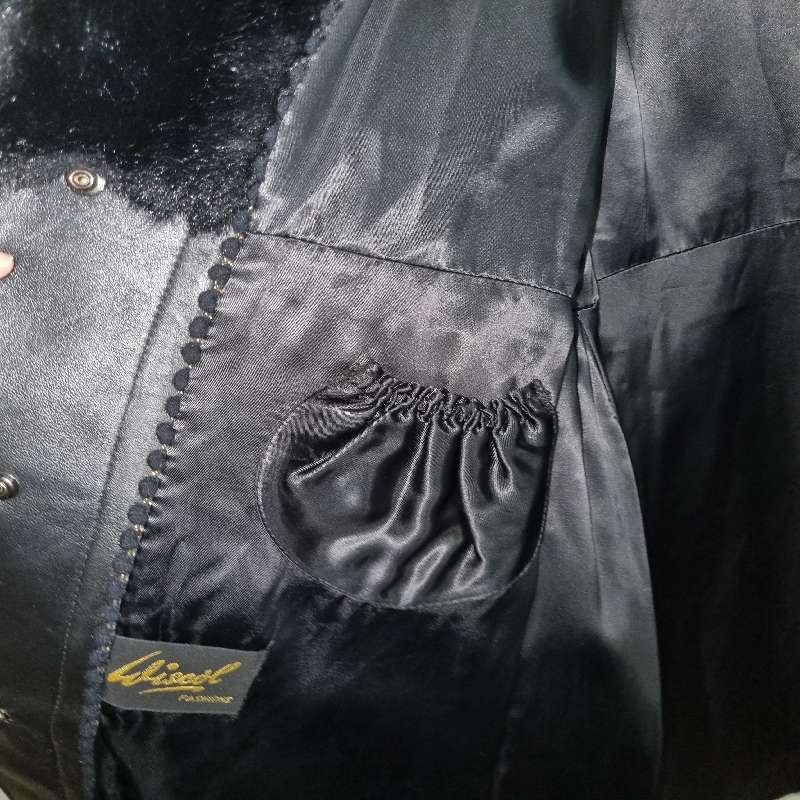 Most Beautiful Vintage Leather and fake fur panel coat - size M / 36 Perfect condition!!