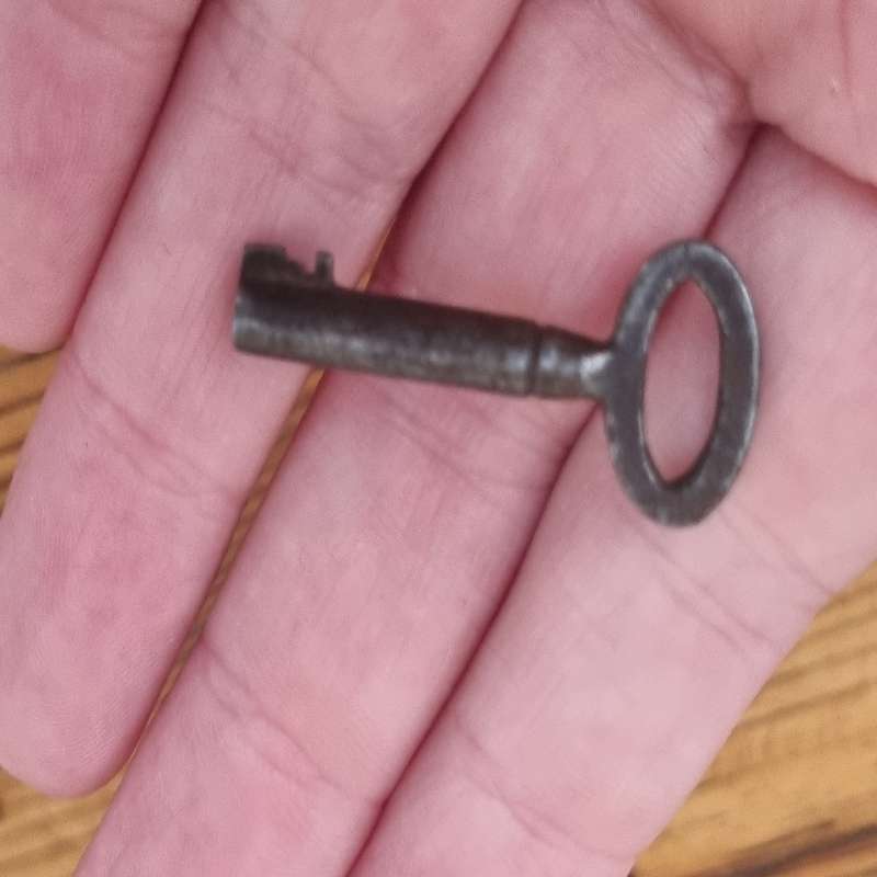 Small Vintage Key - 3.5cm