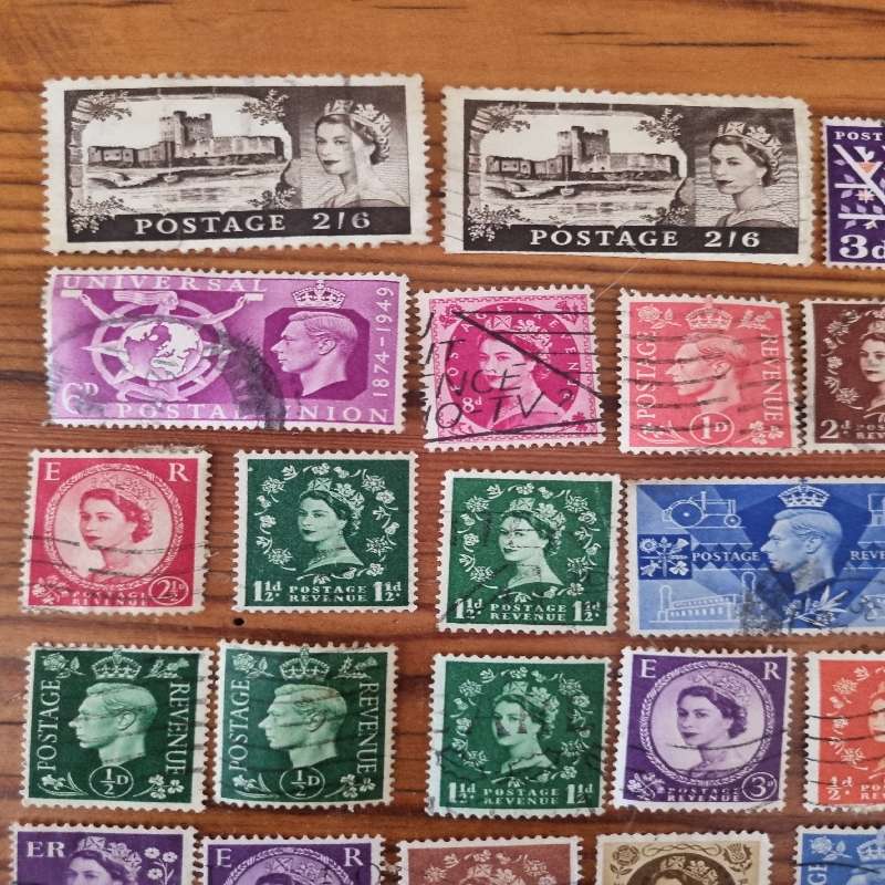 64 x England Stamps