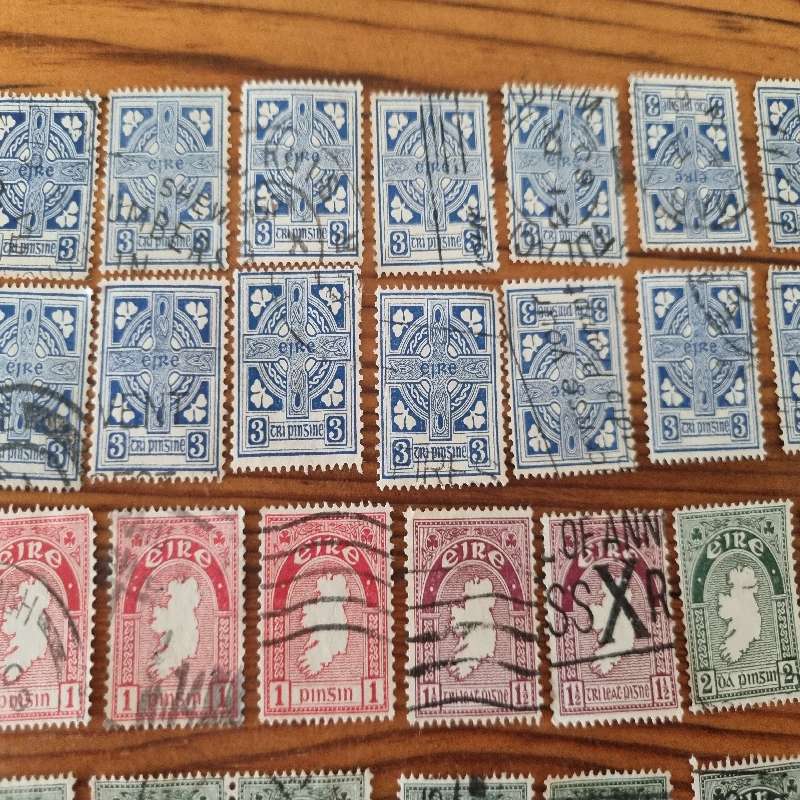 41 x Ireland / Eire Stamps