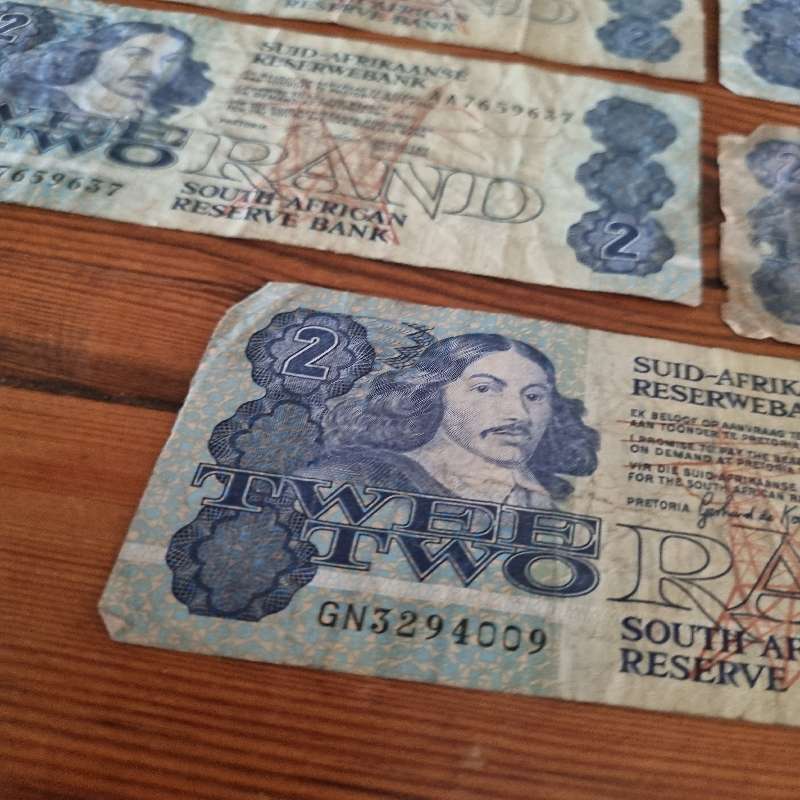 7 x R2 notes