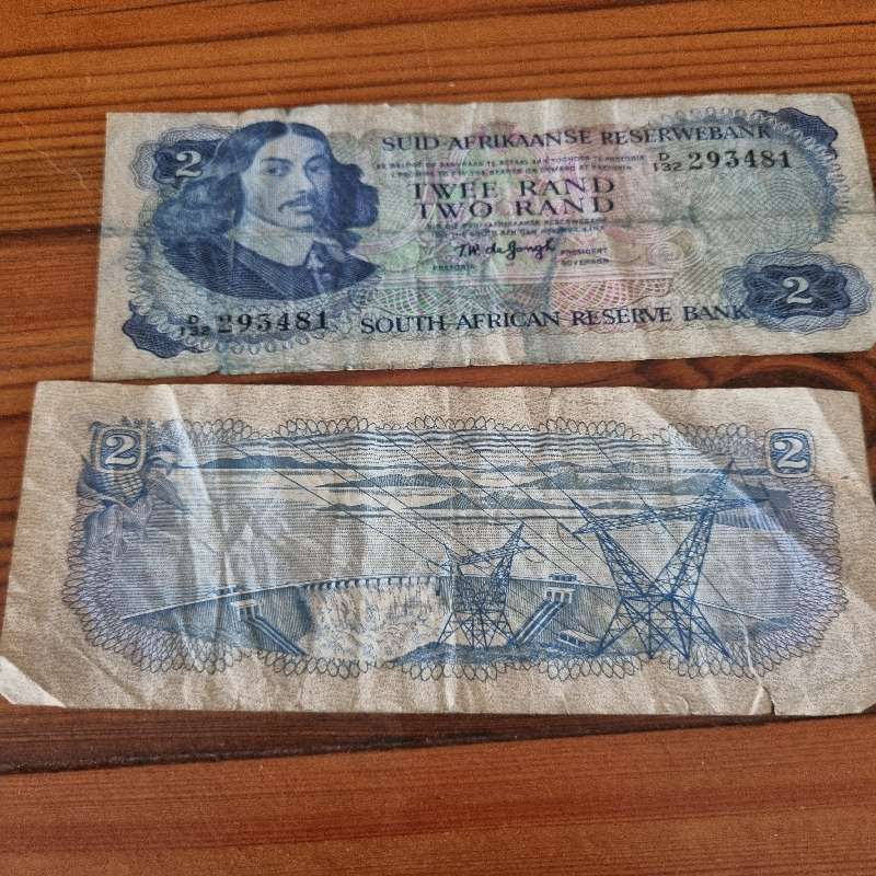 2 x R2 notes