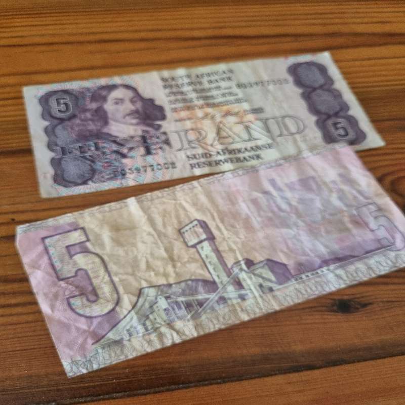 2 x R5 notes