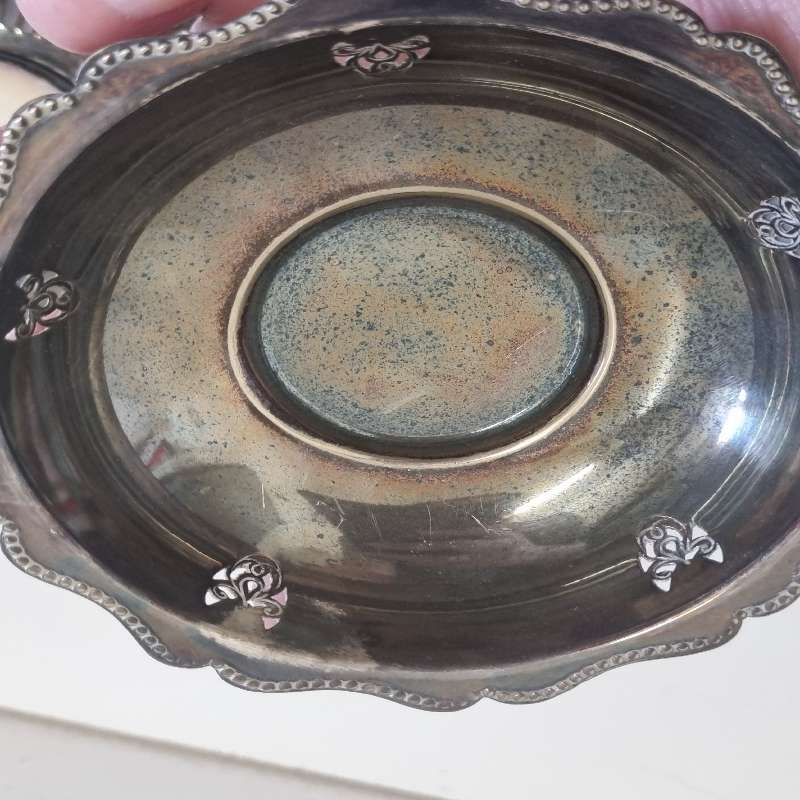 2 x Emess Silver plated bowls - Needs a clean - Diameter 10.5cm & 11cm