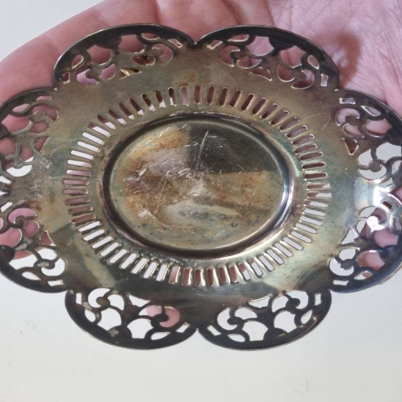2 x Emess Silver plated bowls - Needs a clean - Diameter 10.5cm & 11cm